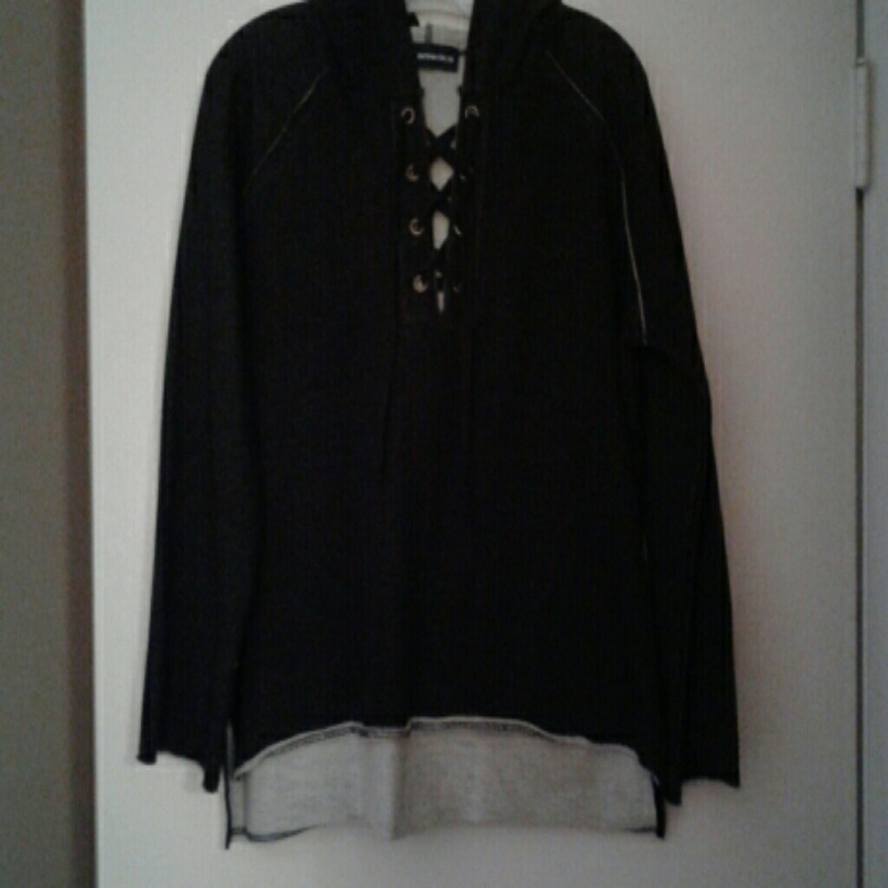 Sweatshirt/ casual top